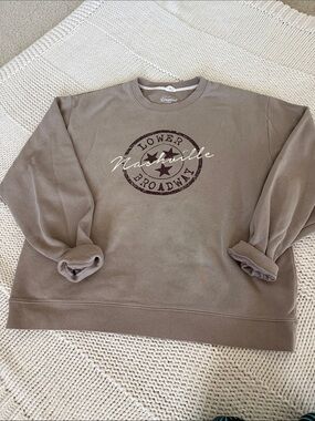 League Men's Nashville Graphic Crewneck Sweater in Taupe